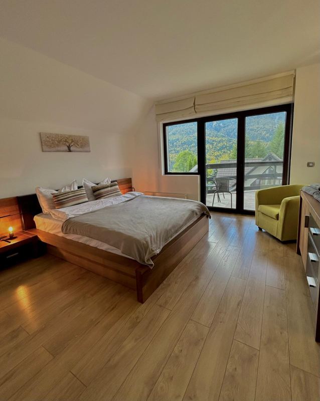 Dormitor cu balcon